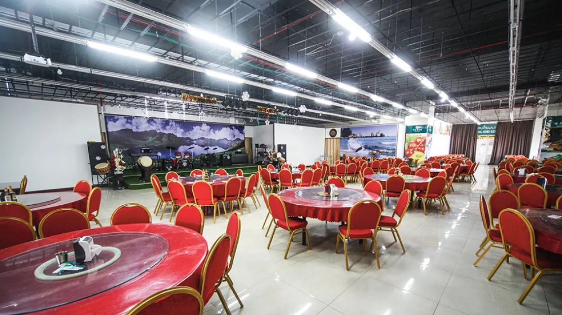 Północnokreańska restauracja Pjongjang w mieście Vang Vieng, Laos, 2020 r. / ROMAN HUSARSKI
