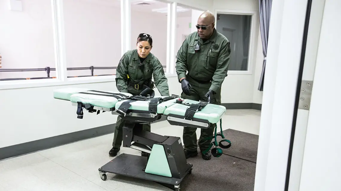 Likwidacja celi egzekucyjnej w więzieniu w kalifornijskim San Quentin, 13 marca 2019 r. / GETTY IMAGES
