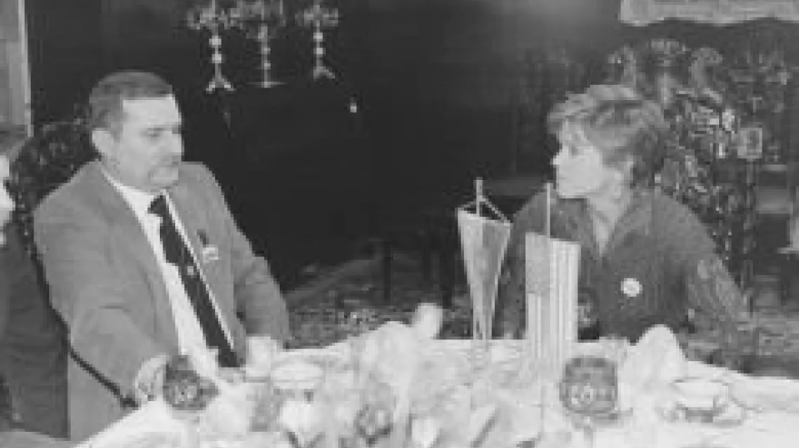 Lech Wałęsa z Jane Fondą w Gdańsku, 1987 r. "Solidarnością" interesował się cały świat / 
