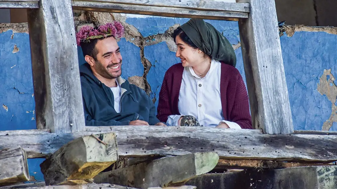 Mohammad Valizadegan (żołnierz Javat) i Mahtab Servati (jako jego narzeczona Nana) w filmie „Zło nie istnieje” / MATERIAŁY PRASOWE