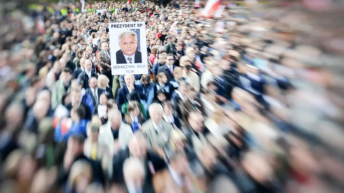 Plac Piłsudskiego w Warszawie, 17 kwietnia 2010 r. / Fot. Joe Klamar / AFP / EAST NEWS