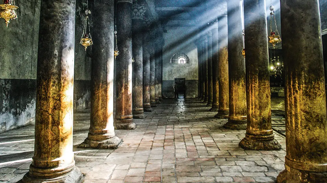 W Bazylice Narodzenia Pańskiego w Betlejem. / ZVONIMIR ATLETIC / EYEEM / GETTY IMAGES