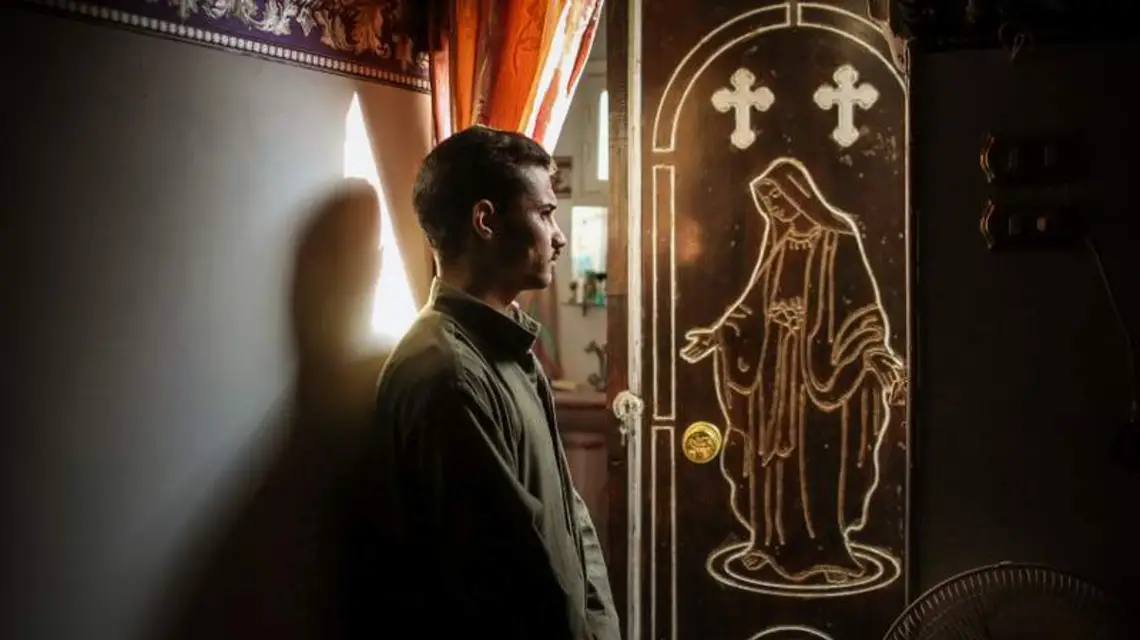 Adel Hanna, chrześcijanin z wioski Dalga w egipskiej prowincji Minya, styczeń 2014 r. / Fot. Roger Anis / AP / EAST NEWS