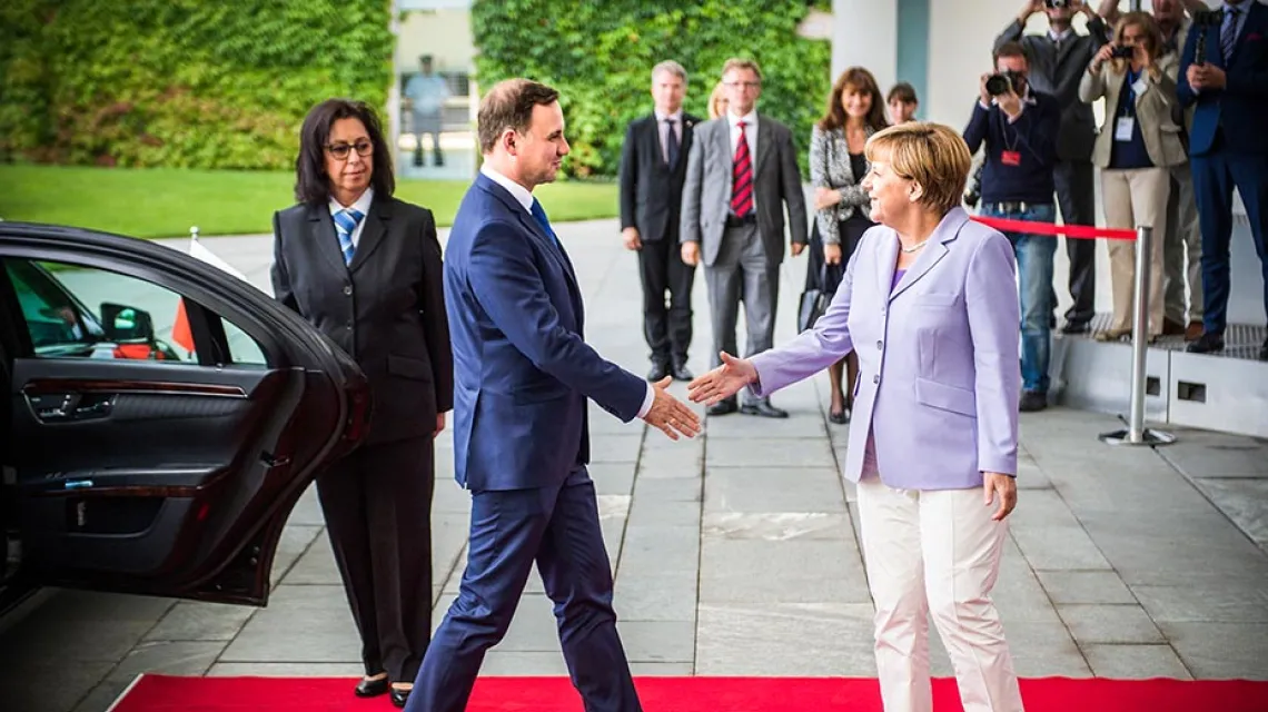 Prezydent Duda i kanclerz Merkel w Berlinie, 28 sierpnia 2015 r. / Fot. Bernd von Jutrczenka / AFP / EAST NEWS