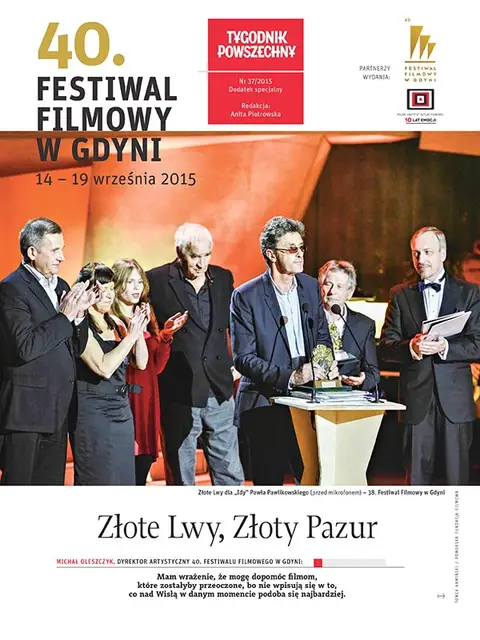 Na okładce dodatku: Złote Lwy dla „Idy” Pawła Pawlikowskiego (przed mikrofonem) – 38. Festiwal Filmowy w Gdyni / Fot. Tomek Kamiński / POMORSKA FUNDACJA FILMOWA