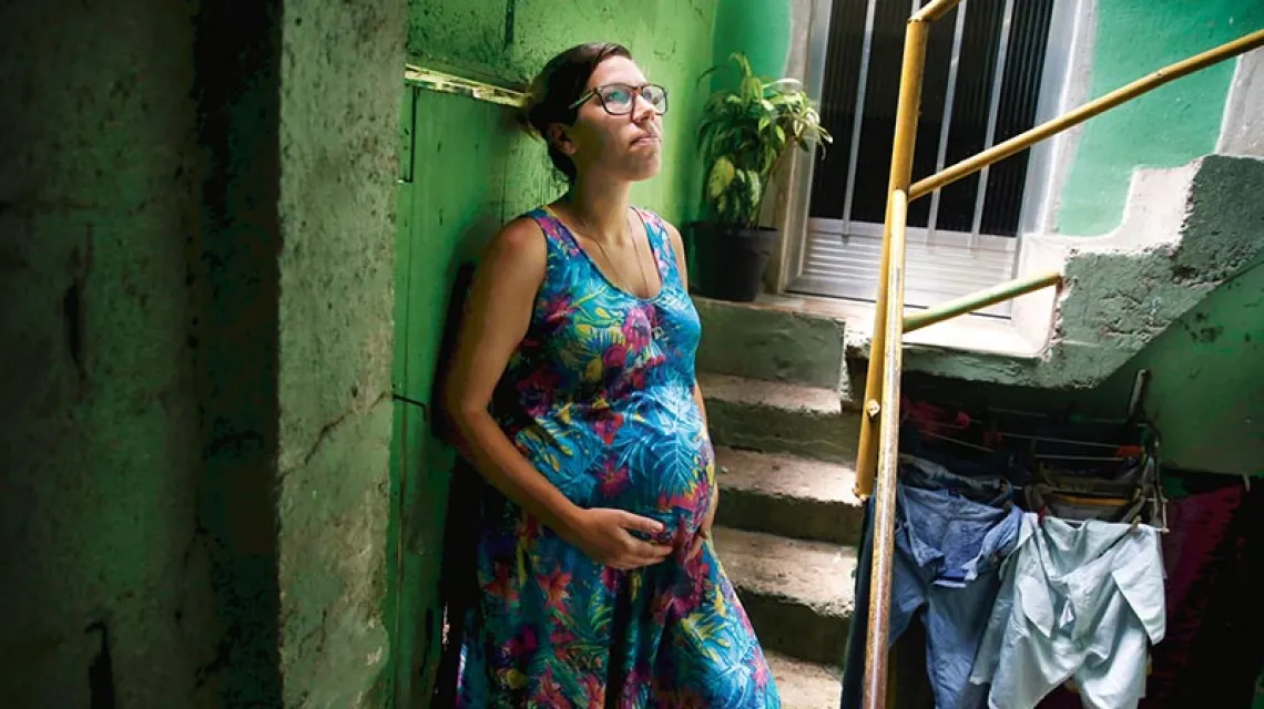 Wirusa Zika obawiają się zwłaszcza kobiety w ciąży. Na zdjęciu: mieszkanka faweli Vila Canoas w Rio de Janeiro, 2 lutego 2016 r. / Fot. Pilar Olivares / REUTERS / FORUM