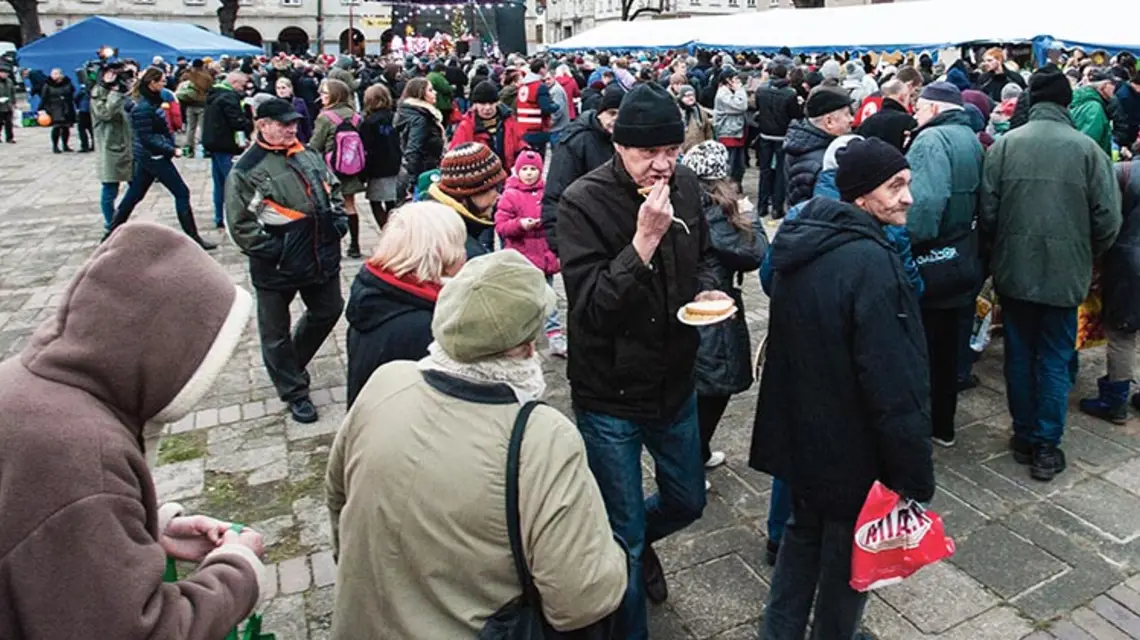 Pierwsza Łódzka Wigilia zorganizowana przez Miejski Ośrodek Pomocy Społecznej, 23 grudnia 2015 r. / Fot. Andrzej Zbraniecki / EAST NEWS