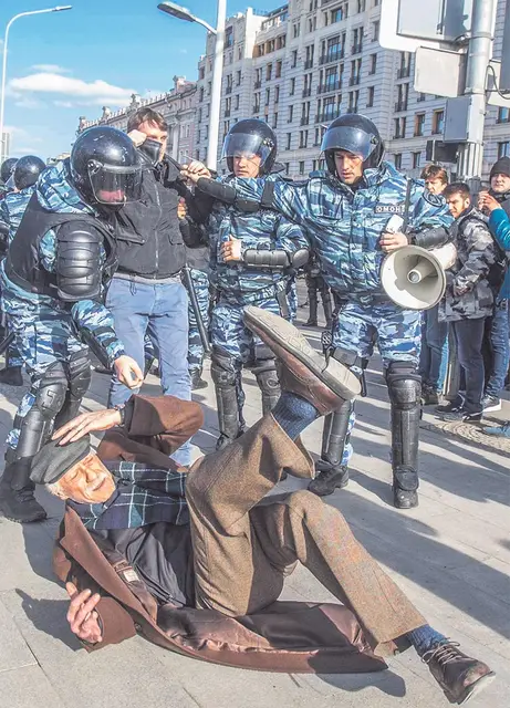 Protesty uliczne w Moskwie, 26 marca 2017 r. / Fot. Nikita Shvetsov / AA / ABACA / PAP