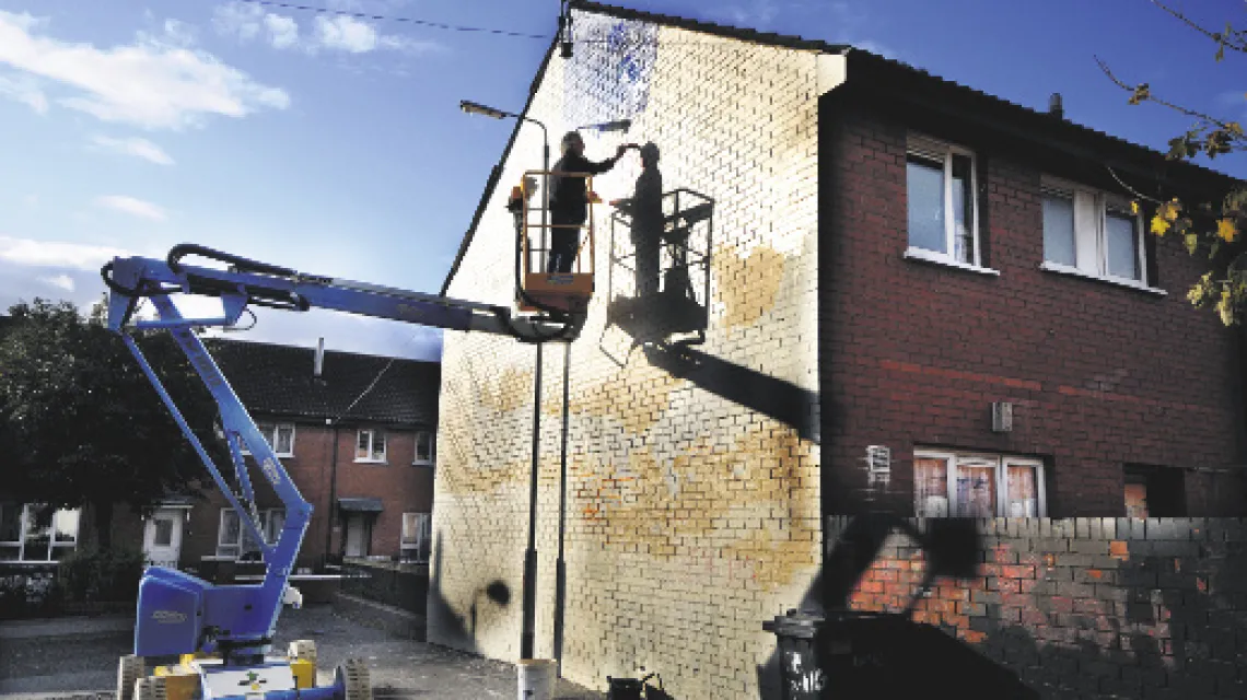 W ciągu 40 lat powstało ok. 2 tys. murali, będących wyrazem przekonań skłóconych społeczności Belfastu / fot. Jakub Świderek, Link Polska Magazine / 