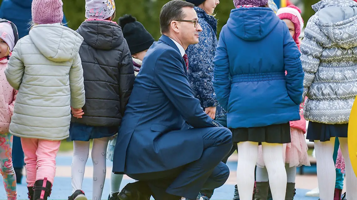 Mateusz Morawiecki w świetlicy środowiskowej „Świetlik”. Rybie, marzec 2019 r. / ADAM CHEŁSTOWSKI / FORUM