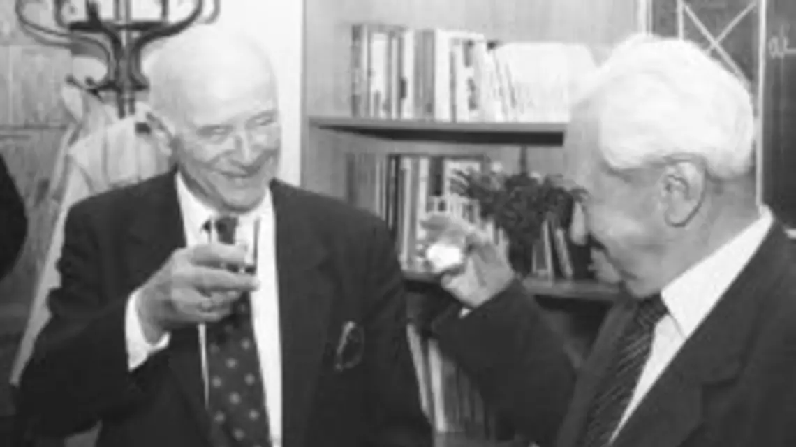 Jan Nowak Jeziorański z Jerzym Turowiczem w redakcji "TP", lata 90. / 