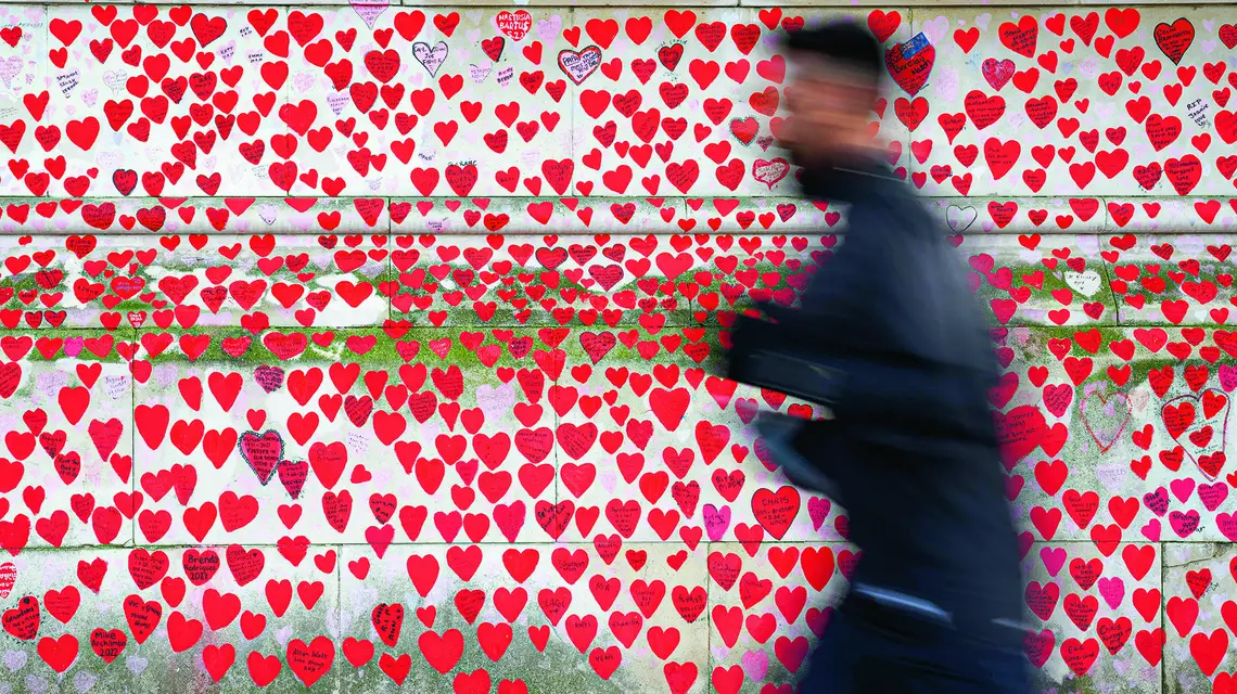 Ściana pamięci ofiar Covid-19. Londyn, 4 listopada 2023 r. / Matt Crossick / AP / PAP