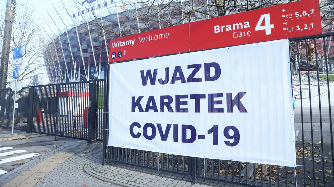 Szpital na Stadionie Narodowym, 28 listopada 2021 r. / Fot. Paweł Wodzyński / East News