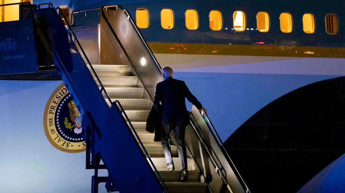 Joe Biden na lotnisku w Bostonie, grudzień 2023 r. // fot. Nathan Posner / Anadolu Agency / East News