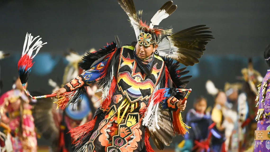 Tancerze Navaho świętują Dzień Uznania Rdzennych Amerykanów. Phoenix w Arizonie, 9 lipca 2023 r.  / fot. Norm Hall / GETTY IMAGES