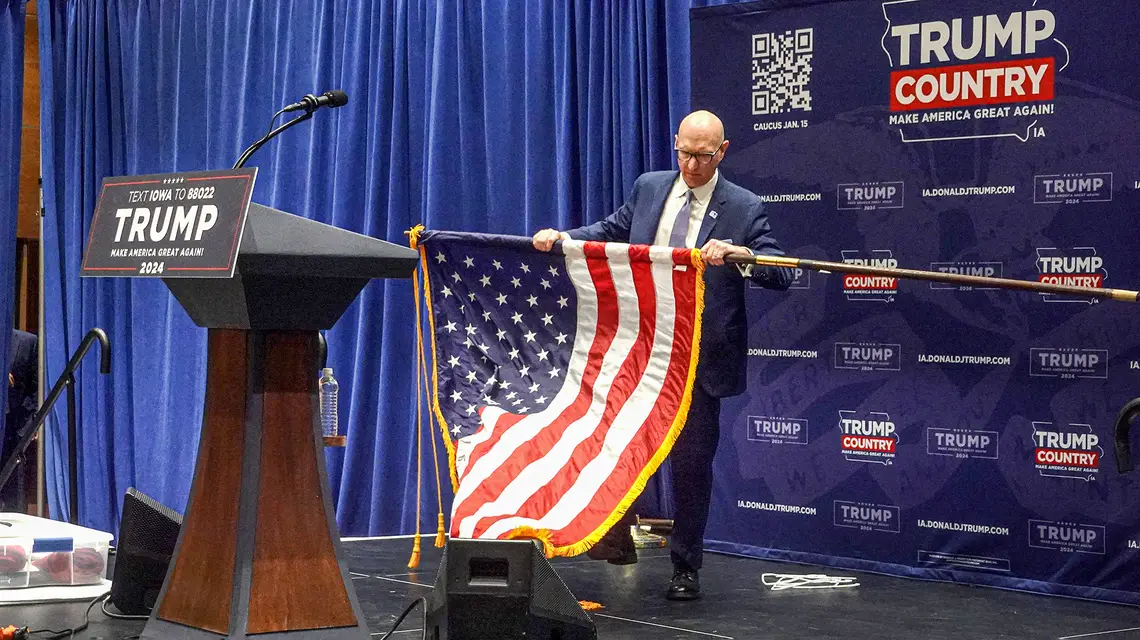 Po wiecu z byłym prezydentem Donaldem Trumpem w Indianoli. Stan Iowa, 14 stycznia 2024 r. / Fot. Scott Olson / Getty Images