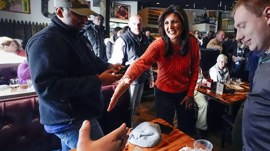 Nikki Haley republikańska kandydatka na prezydenta podczas kampanii. Manchester, 22 stycznia 2024 r. / Fot. Charles Krupa / AP / EAST NEWS