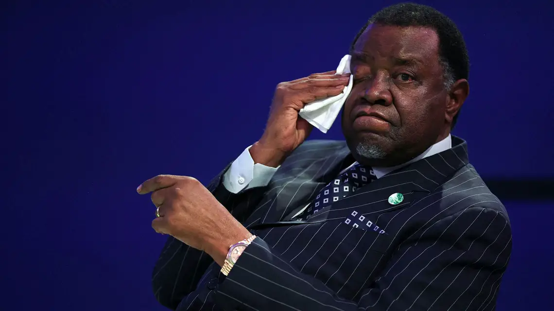 Prezydent Namibii Hage Geingob na szczycie klimatycznym COP26 w Glasgow, listopad 2021 r. // Fot. Hannah McKay / AFP / East News
