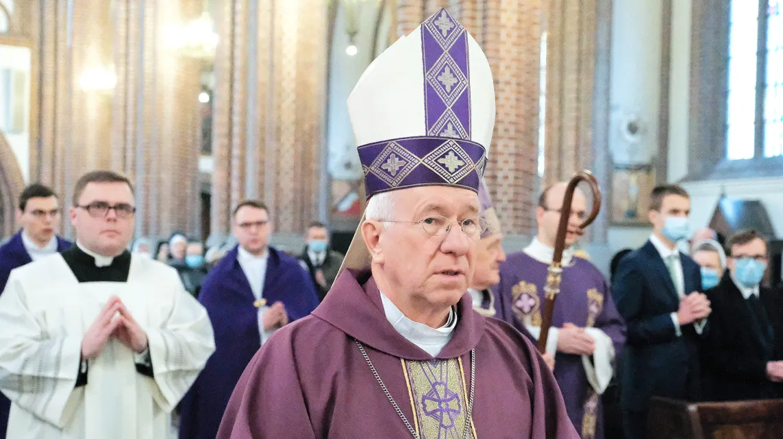 Biskup łowicki  Andrzej Dziuba. Warszawa, 17 grudnia 2021 r. / fot. Mateusz Marek / PAP