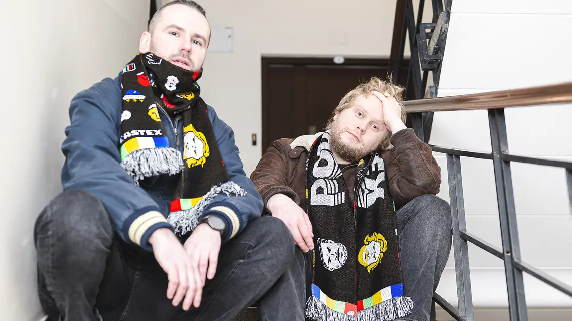 Mateusz Witkowski i Bartek Przybyszewski tworzą duet "Podcastex" // Fot. Ola Nowak / IG@ kola_pics / Podcastex materiały prasowe