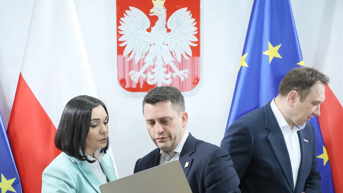 Członkowie komisji śledczej ds. Pegasusa. Przewodnicząca Magdalena Sroka pierwsza z lewej. Warszawa, 15 marca 2024 r. // Wojciech Olkuśnik / East News