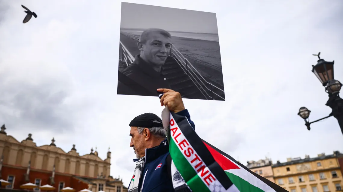 Demonstracja solidarności z Palestyną, upamiętniająca śmierć Damian Sobola, polskiego wolontariusza zabitego w Strefie Gazy, Kraków, 5 kwietnia 2024 r. // Fot. Beata Zawrzel / Reporter
