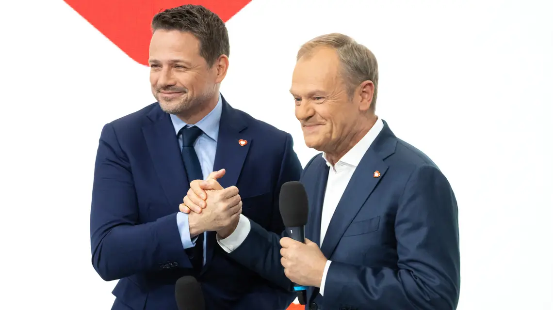 Rafał Trzaskowski i Donald Tusk, wieczór wyborczy Koalicji Obywatelskiej, Warszawa, 7 kwietnia 2024 r. / fot. Jacek Domiński / REPORTER