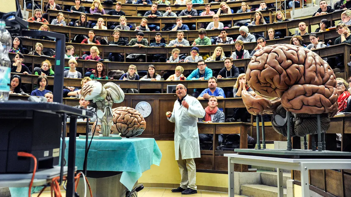 Wykład z anatomii w historycznym audytorium uniwersytetu w Lipsku, październik 2012 r. // Fot. Waltraud Grubitzsch / DPA / AFP / East News