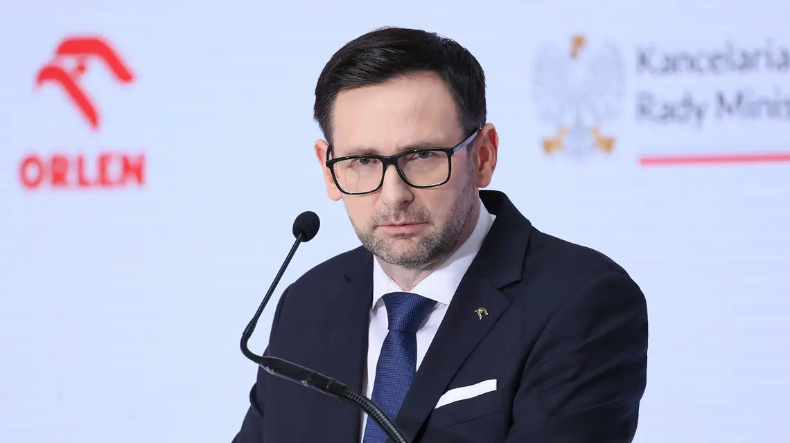 Daniel Obajtek podczas konferencji prasowej. Warszawa, 17 kwietnia 2023 r. // Fot. Wojciech Olkuśnik / East News