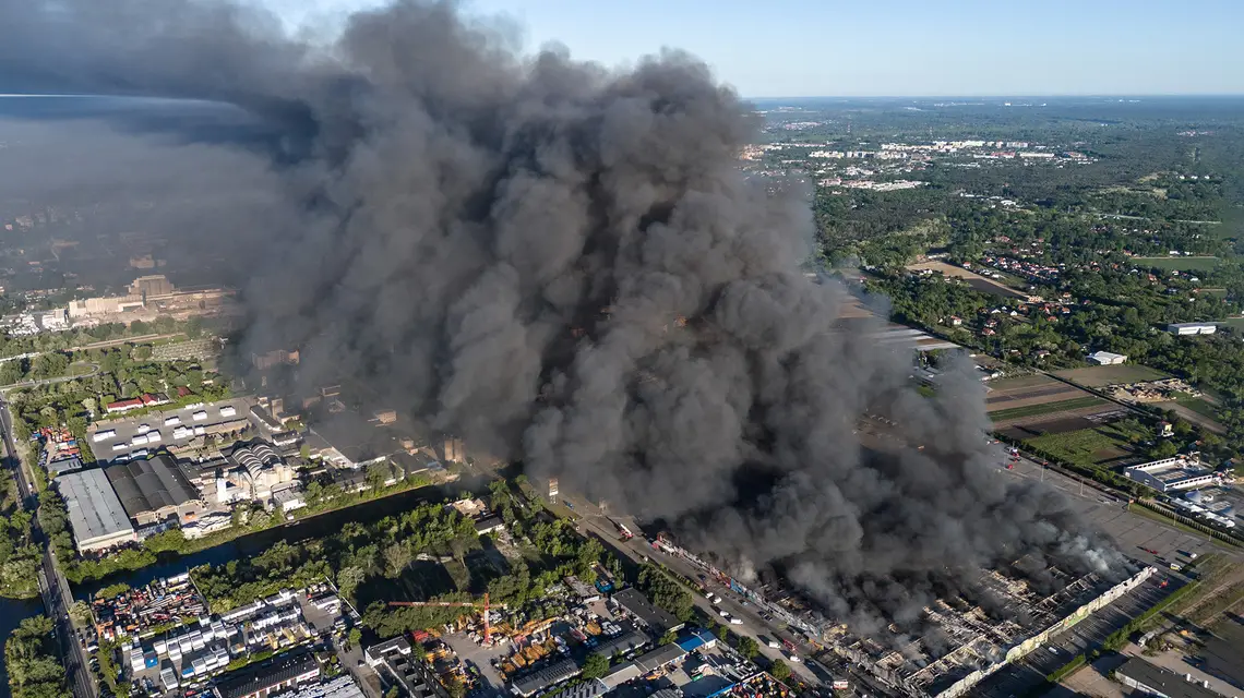 Pożar Hali Targowej Marywilska 44. Warszawa, 12 maja 2024 r. // Fot. Norbert Ofmański / Reporter 