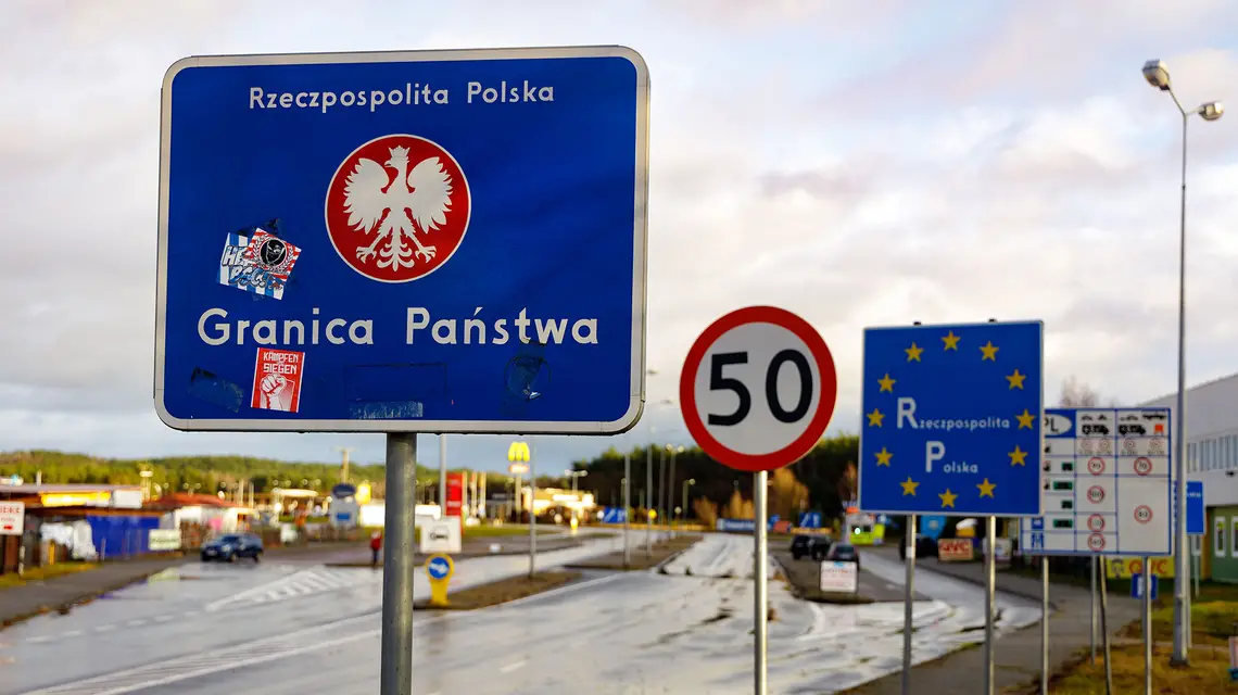 Granica polsko-niemiecka w Osinowie Dolnym. Grudzień 2020 r. // Fot. Robert Stachnik // Reporter