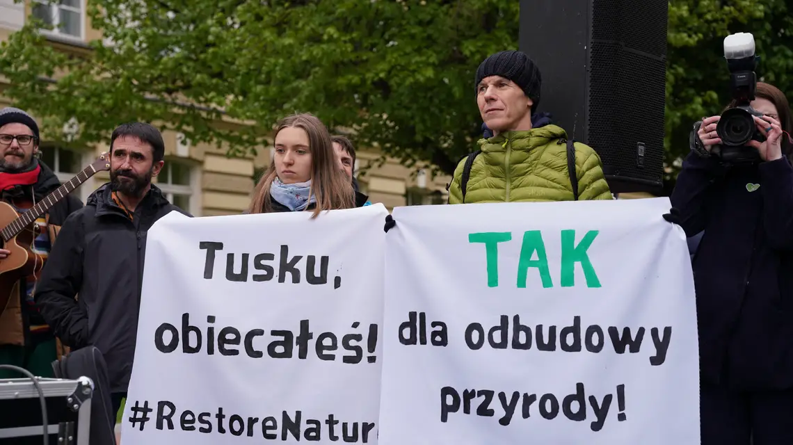 Demonstracja pod hasłem „Tak dla odbudowy przyrody”, Warszawa, 22 kwietnia 2024 r. // Fot. Marysia Zawada / Reporter
