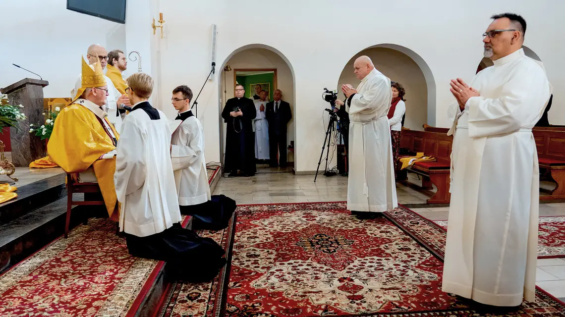 Święcenia diakonów stałych w Olsztynie, maj 2020 r. // Fot. Arkadiusz Stankiewicz / Agencja Wyborcza.pl
