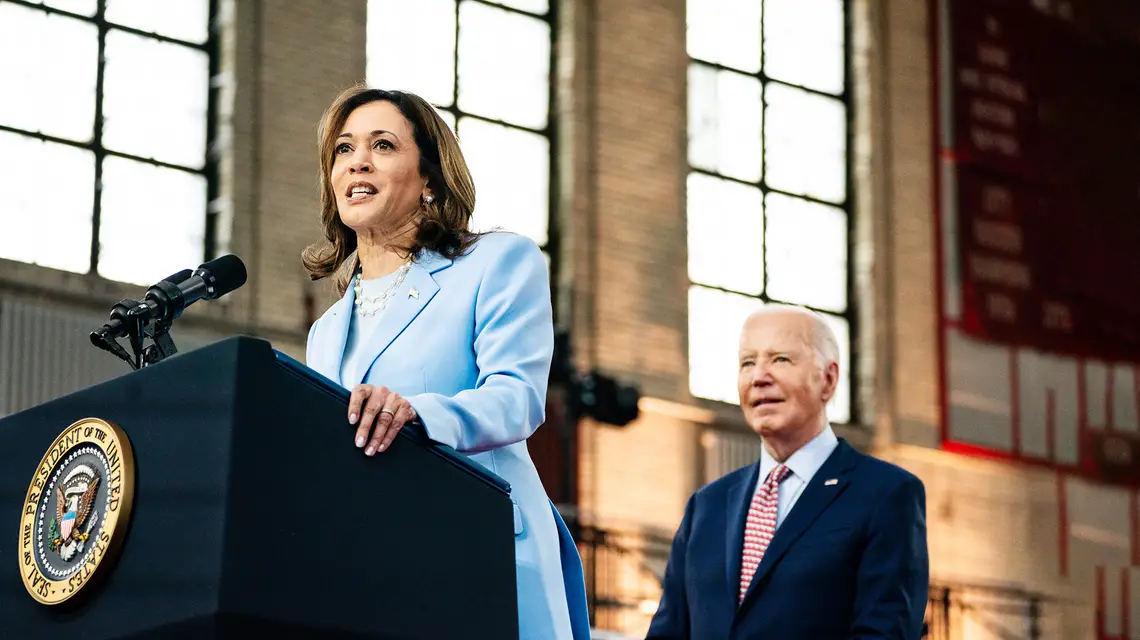 Kamala Harris i Joe Biden podczas kampanii wyborczej w Girard College w Filadelfii. 29 maja 2024 r. // Fot. Demetrius Freeman / The Washington Post / Getty Images