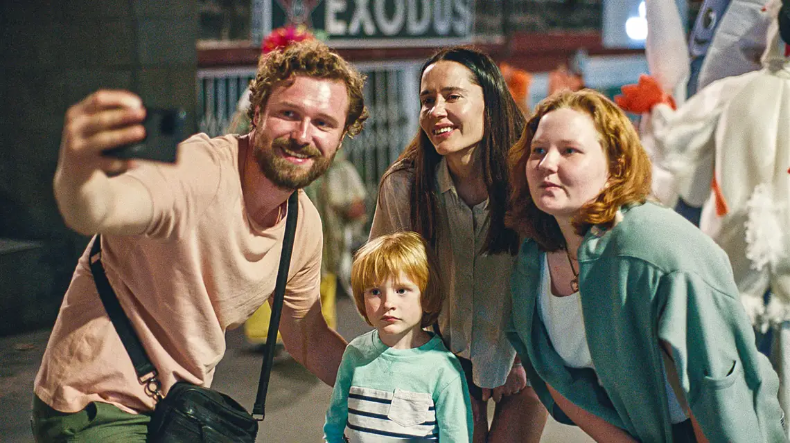 Roman Łuckij, Sofija Berezowska, Anastasija Karpienko, Fedir Fedir Pugaczow w filmie „Pod wulkanem”, reż. Damian Kocur, 2024 r. // Materiały prasowe Lizart Film