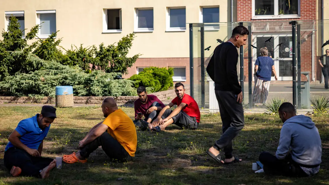 Ośrodek Centralnego Urzędu Imigracyjnego (ZABH) w Brandenburgii. Niemcy, wrzesień 2023 r. // Fot. Odd Andersen / AFP / East News