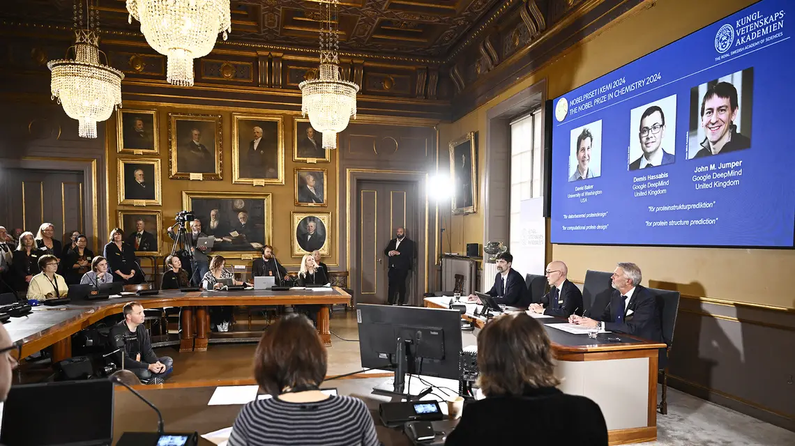 David Baker (USA), Demis Hassabis (Wielka Brytania) i John Jumper (Wielka Brytania) laureatami tegorocznej Nagrody Nobla w dziedzinie chemii. Sztokholm, 9 października 2024 r. // Fot. Christine Olsson / AFP / East News