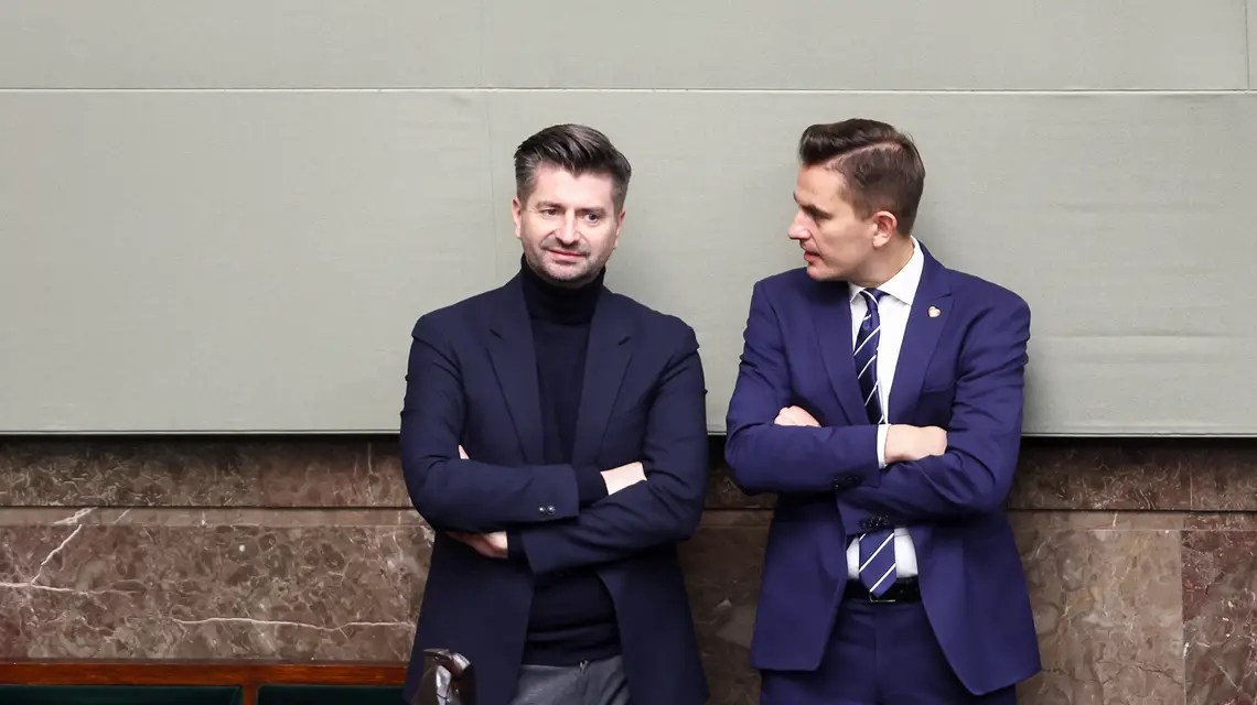 Krzysztof Śmiszek i Arkadiusz Myrcha w Sejmie. Warszawa, 28 listopada 2023 r. // Fot. Andrzej Iwańczuk / Reporter