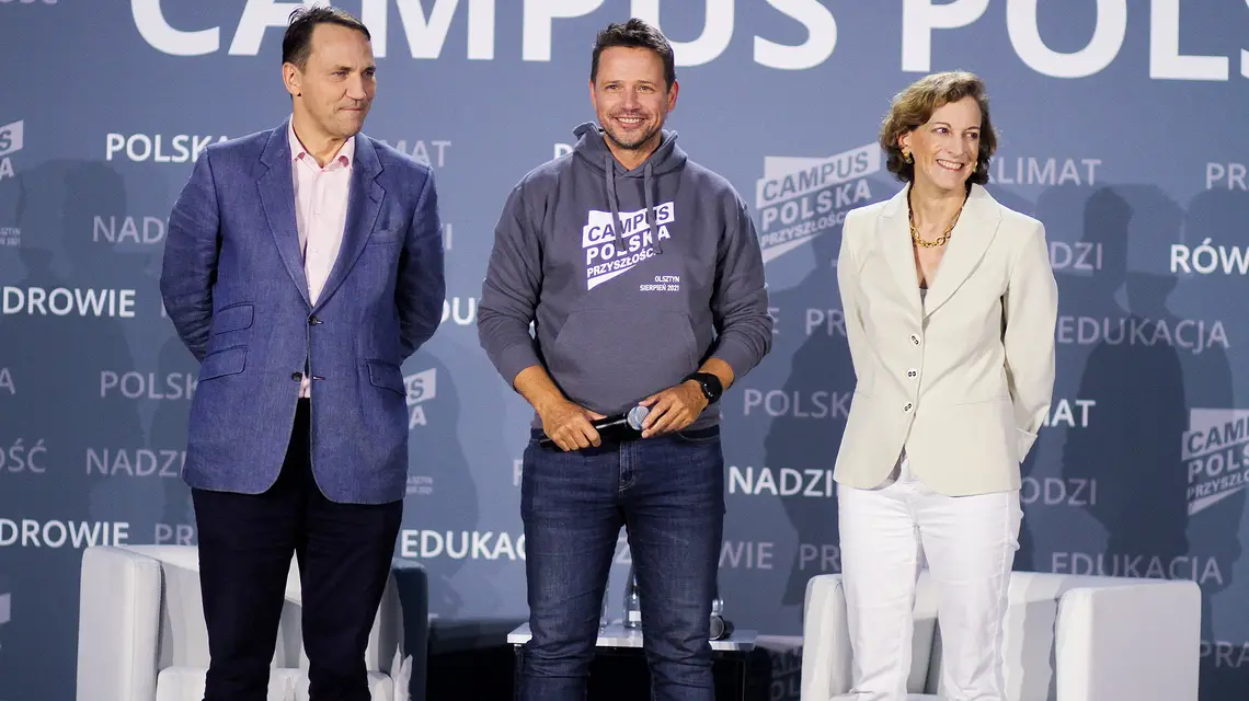 Radosław Sikorski, Rafał Trzaskowski i Anne Applebaum na Campusie Polska Przyszłości, Olsztyn, sierpień 2021 r. // Fot. Artur Szczepański / Reporter