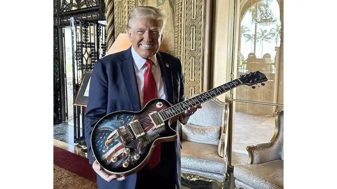 Prezydent elekt z gitarą z serii Trump Guitars // IG@RealDonaldTrump