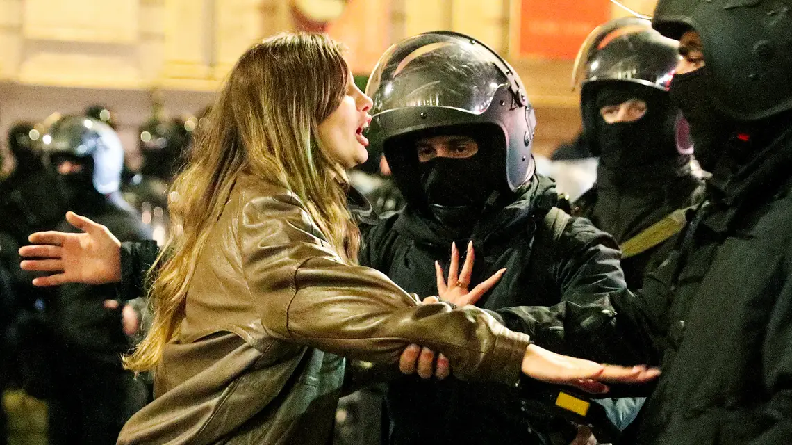 Wiec protestacyjny w Tbilisi przeciwko decyzji rządu o zawieszeniu rozmów na temat przystąpienia do Unii Europejskiej. Gruzja, 7 grudnia 2024 r. // Fot. Irakli Gedenidze / Reuters / Forum