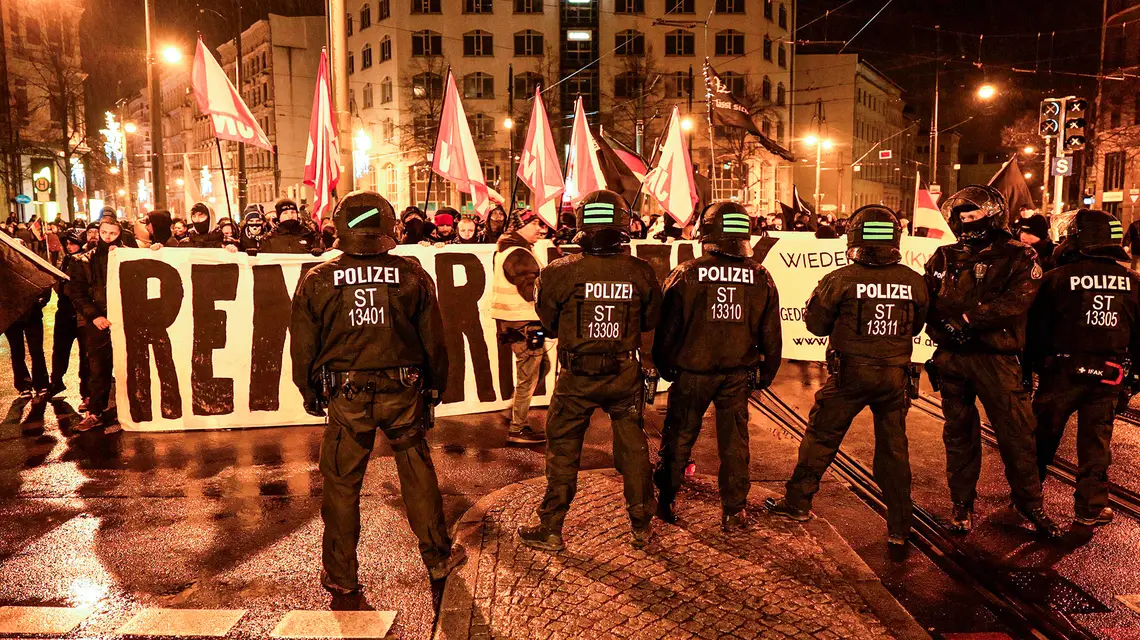 Po ataku na jarmark bożonarodzeniowy prawicowi ekstremiści demonstrują przeciwko obcokrajowcom. Magdeburg, 21 grudnia 2024 r. // Fot. Bernd März / Imago / East News