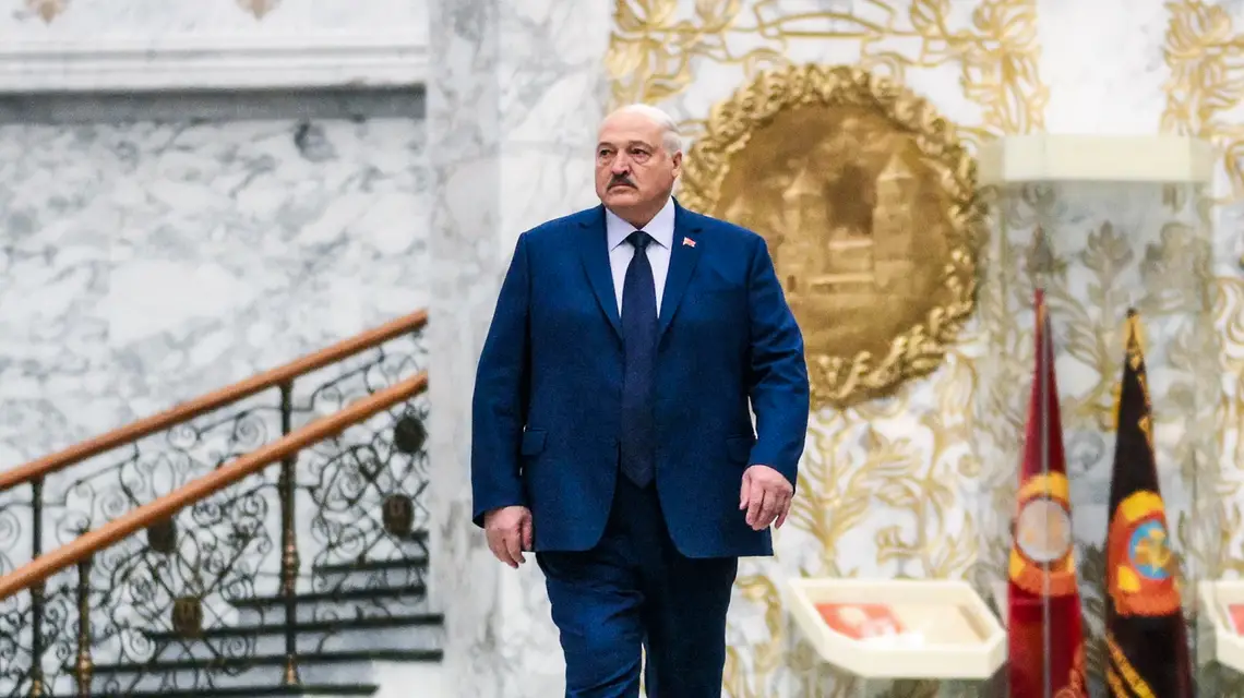 Alaksandr Łukaszenka przed posiedzeniem Najwyższej Rady Państwowej Związku Rosji i Białorusi. Pałac prezydencki w Mińsku, 6 grudnia 2024 r. // Fot. Grigory Sysoyev / POOL / AFP / East News