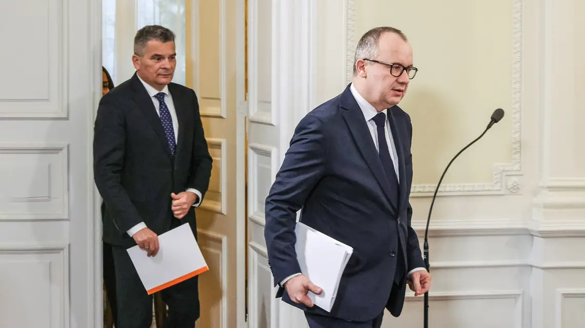 Minister sprawiedliwości Adam Bodnar oraz prokurator krajowy Dariusz Korneluk przed konferencją prasową. Warszawa, 20 grudnia 2024 r. // Fot. Albert Zawada / PAP