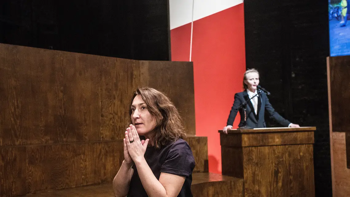 Maja Kleczewska podczas próby medialnej spektaklu Bachantki w Teatrze Powszechnym. Warszawa, 4 grudnia 2018 r. // Fot. Adam Stępień / Agencja Wyborcza.pl