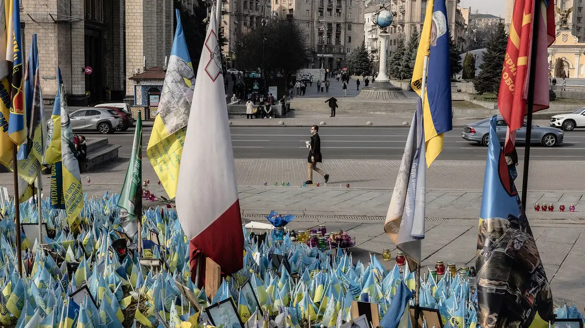 Na placu Niepodległości w Kijowie, 11 marca 2025 r. // Fot. Roman Pilpey / AFP / East News