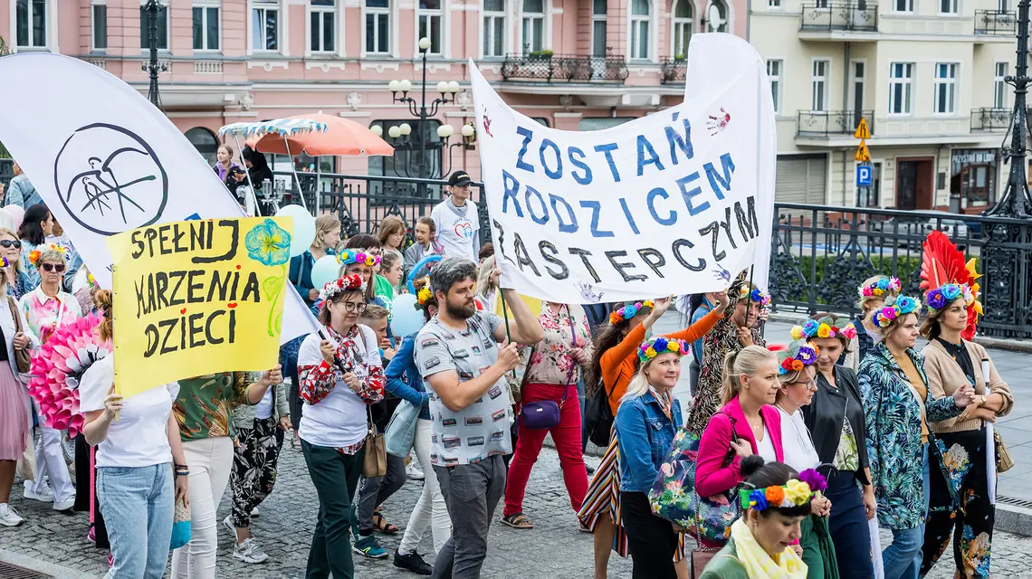 Marsz promujący rodzicielstwo zastępcze. Bydgoszcz, 31 sierpnia 2023 r. // Fot. Tomasz Czachorowski / East News