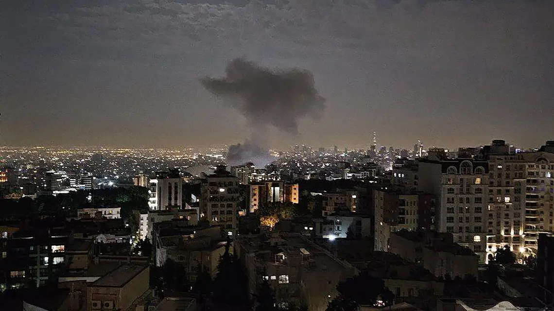 Teheran atakowany przez lotnictwo izraelskie, 13 czerwca 2025 r. // Fot. Sepah News / AFP / EAST NEWS