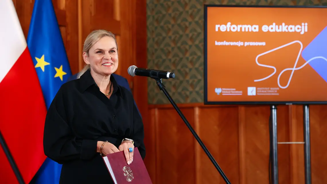 Barbara Nowacka na konferencji prasowej dotyczącej reformy edukacji. Warszawa, 9 lipca 2025 r. // Fot. Tomasz Jastrzębowski / REPORTER
