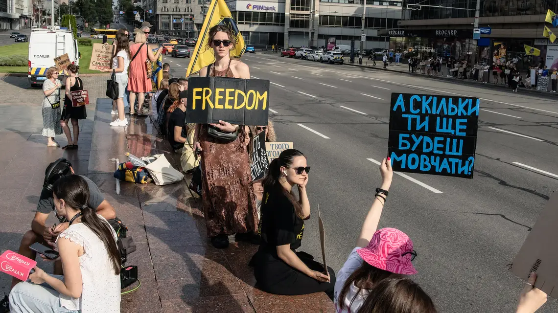 Wiec w Kijowie przypominający los więźniów wojennych, 10 sierpnia 2025 r. // Fot. Roman Pilipey / AFP / East News